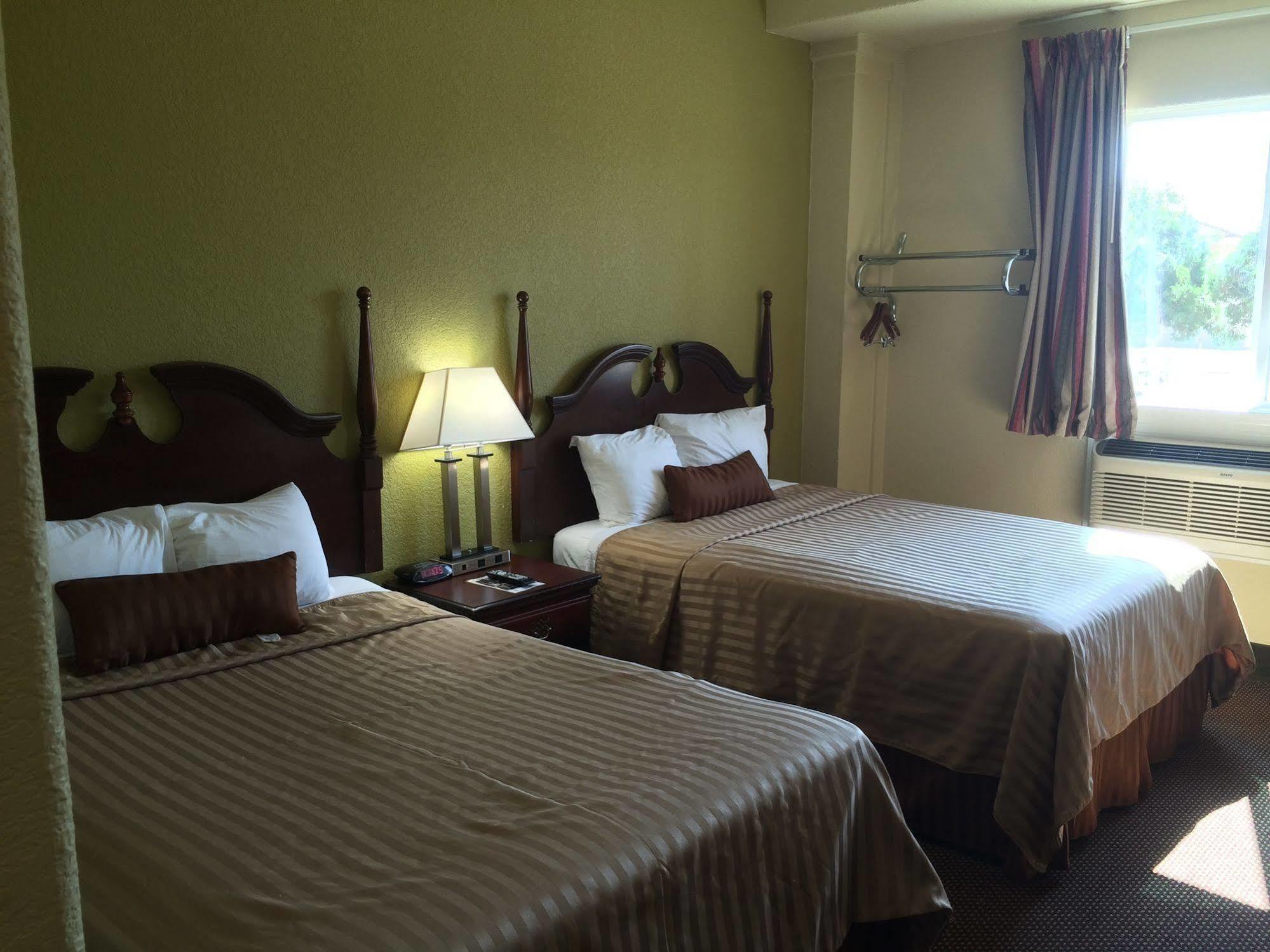 Frio Inn Pearsall Extérieur photo